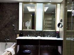 -衡山路(地铁站)