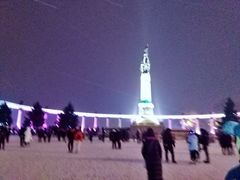 -人民防洪胜利纪念塔