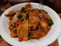 -老滇山寨•云南特色菜•地方菜•民族风情歌舞表演(金碧店)