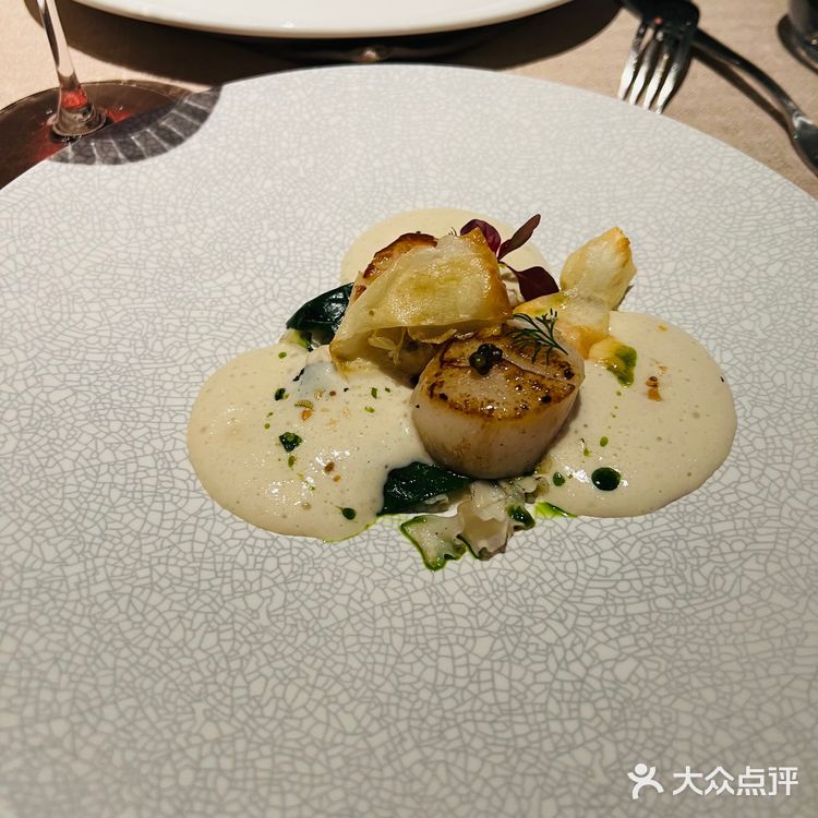 探店｜玻璃房+牛排、龙虾、巧克力舒芙蕾好吃！