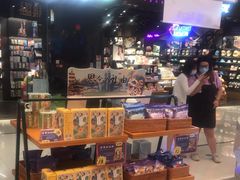 零售区-茶理宜世(岭南站NOVA店)