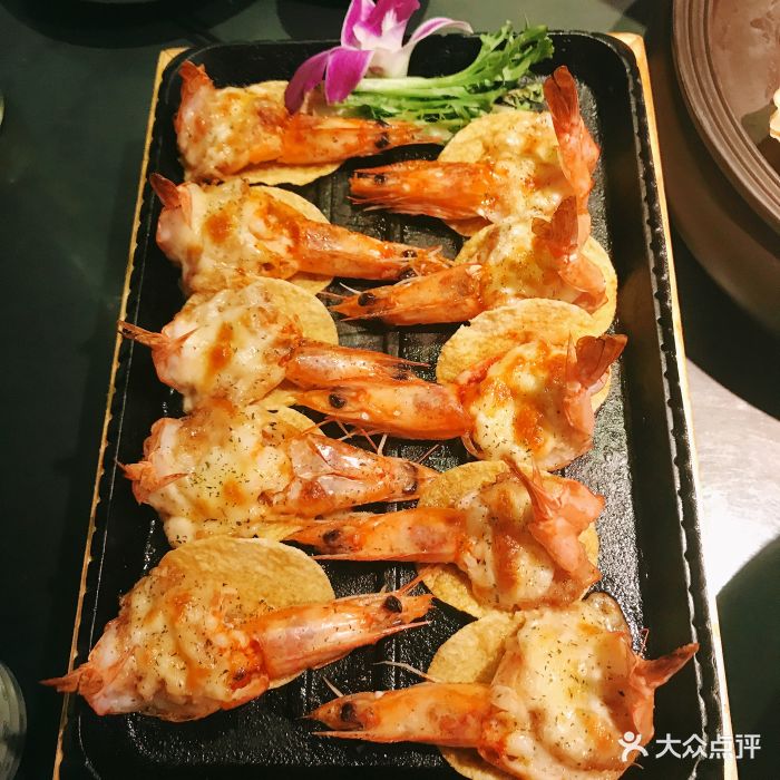 米桃·繁花小镇(循礼门m 店)生焗蒜香虾仁图片