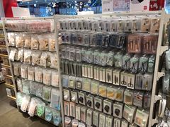 -名创优品(万达广场河东店)