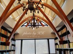 -钟书阁(松江泰晤士小镇店)