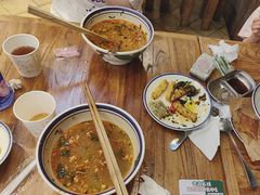 -云阿蛮云南生烫牛肉米线(奉贤路店)