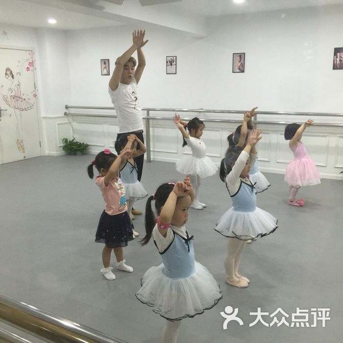 贝拉公主芭蕾舞蹈