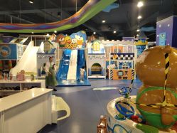 -多奇妙乐园·淘气堡·电玩·抓娃娃(海口吾悦店)