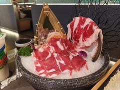 -湊湊火锅·茶憩(杭州湖滨银泰in77店)