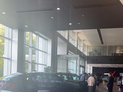 -奔驰上海利星(七宝店)