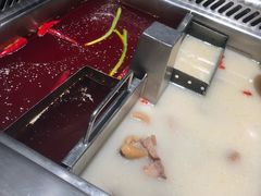 -海底捞火锅鲜切牛肉主题店(长寿路店)