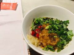 -尚尚仙·酸汤猪手·猪肚鸡火锅(华联万柳购物中心店)