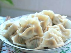 芹菜猪肉饺子-老北京自助火锅