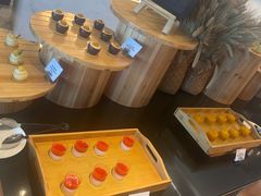 -苏宁银河国际咖啡厅·天际环球美食汇