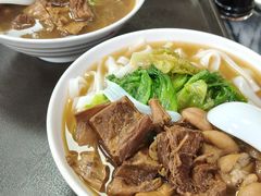 牛腩汤河-珍珍小食店(西华路店)