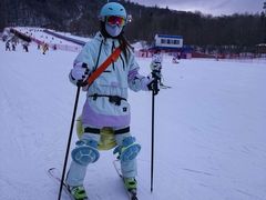 -亚布力新体委滑雪场