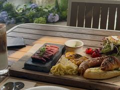 -Mark&Mars Restaurant