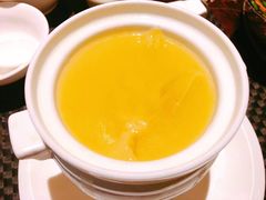 即位鱼翅-半岛翡丽海鲜自助餐厅(观风亭店)