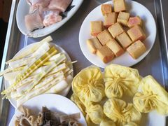 -苗伯妈酸汤火锅