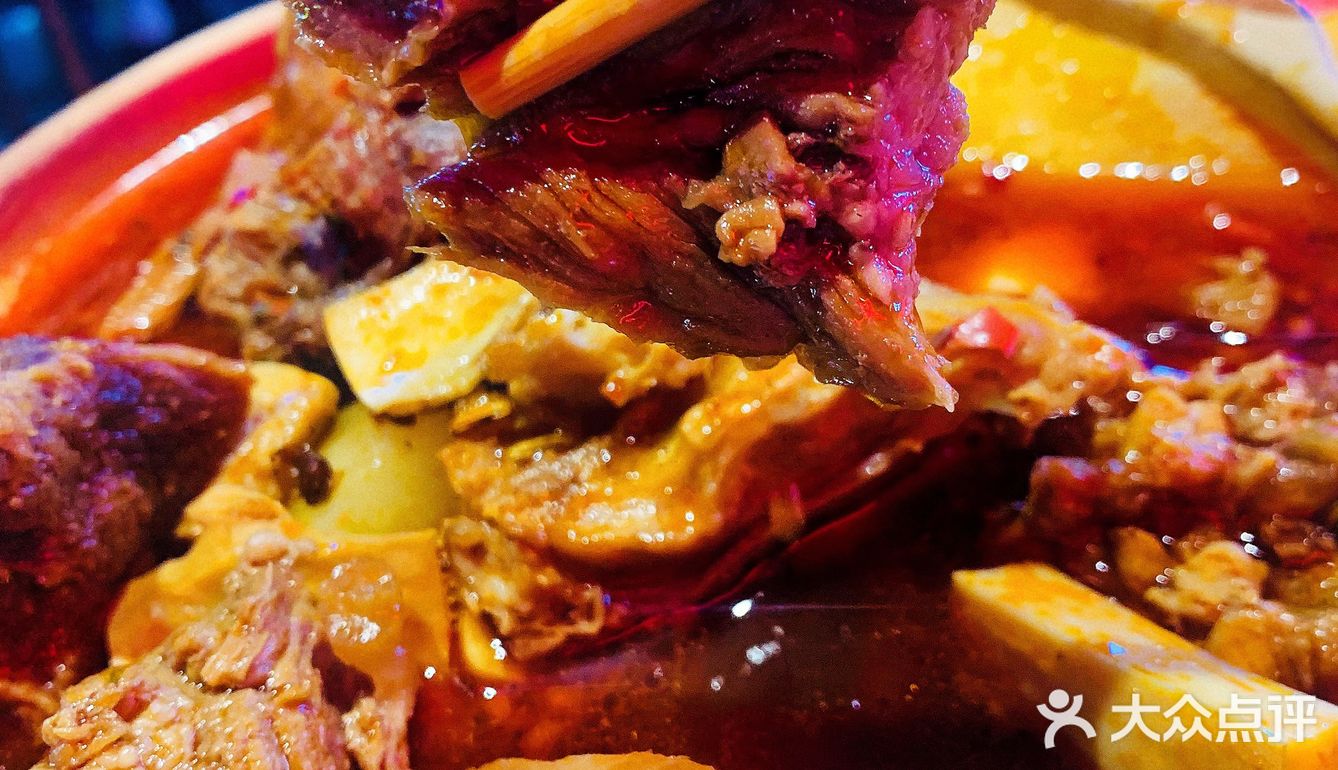 没打卡过他家，不敢说自己是名媛