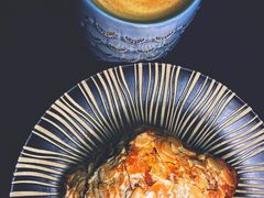 巴旦木巧克力可颂-Dough&Joe团憩(瑞虹天地月亮湾店)