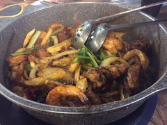 -鸡遇虾煲干锅火锅(小寨金莎店)