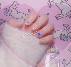 -逸日式美甲美睫工作室