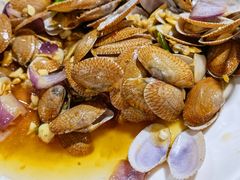 -三亚火车头万人海鲜广场