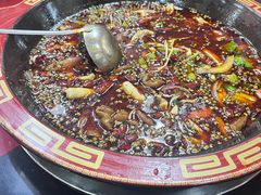 -烧哥美蛙肥肠鱼火锅·十五年社区店
