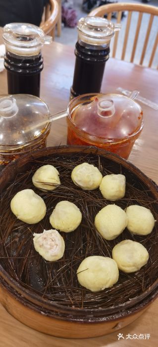佬钱湾仔(衣裳街店)松毛汤包图片