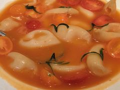 发酵番茄酸汤煮鸡蛋胶-新雅粤菜馆(南京东路店)