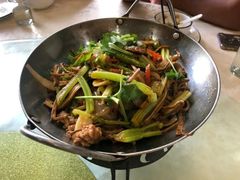 茶菇排骨锅-四季暖堂·融合江浙菜(N1955创业园店)