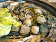 白蚬子黄蚬子双拼-日进一片海.生腌海鲜火锅.宵夜烧烤(三里屯总店)