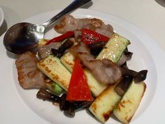 翠玉瓜鸡纵菌炒爽肉-利苑酒家(华熙国际店)