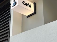 -Café Monson