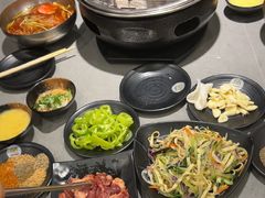 -啊美丽炭火烤肉(滑翔一店)