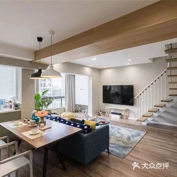 客厅连着餐厅，如何分割空间才合理？