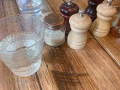 餐具摆设-FLOVIE FLORIST CAFE