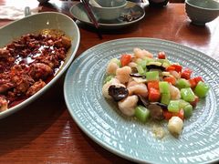宫爆黑松露虾球-丽江金茂凯悦臻选酒店-滇香馆