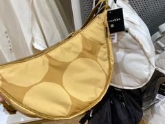 -优衣库(重庆万象城店)