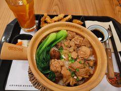 -煲仔皇腊味煲仔饭(经四万达店)