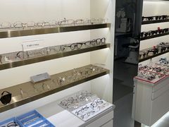 -视野联行眼镜•蔡司•依视路(温江店)