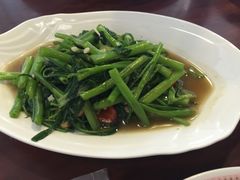 -Dang restaurant (patong phuket)