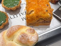 -HOT CRUSH趁热集合·现烤面包(上海环球港店)