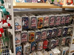 -名创优品(北京新中关购物中心地铁层店)