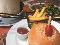-卷心菜和避孕套餐厅(Pattaya)