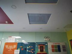 -LILY英语思维馆(玉泉路店)