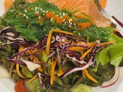 -Chom Cafe and Restaurant