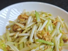 -鱼鲜饭香·招牌汽锅剁椒鱼头王