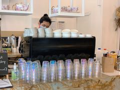 -FLOVIE FLORIST CAFE