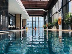 25米高空恒温泳池-深圳温德姆至尊酒店